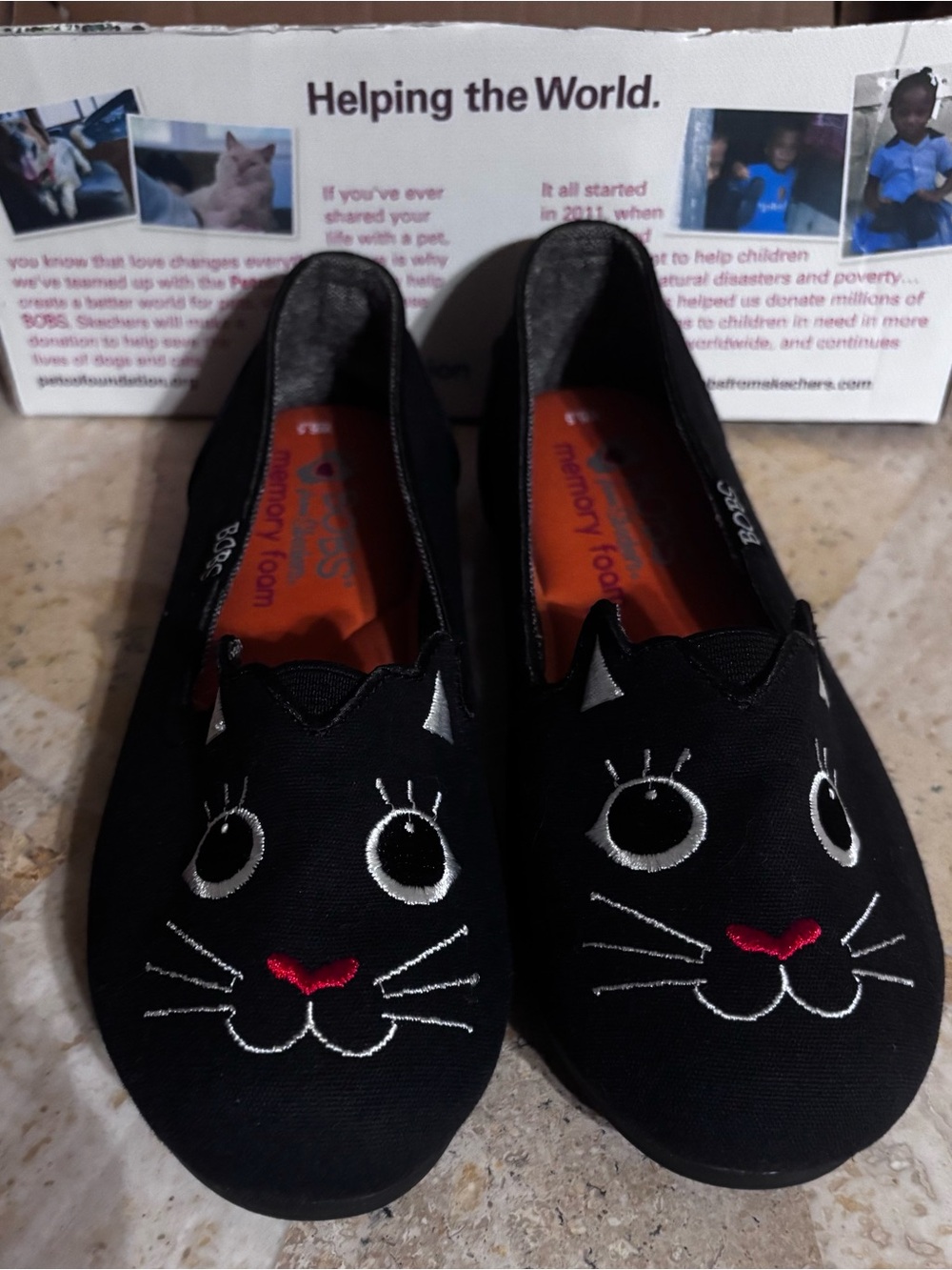 NEW! Skechers Black Cat Slip-On Shoes Women’s Memory Foam Bobs for Cats Size 6.5